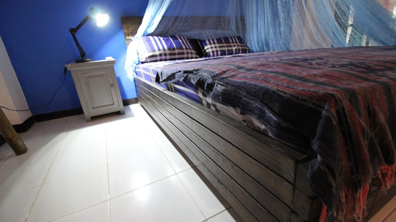 Hati Hati Albergue Yogyakarta Exterior foto