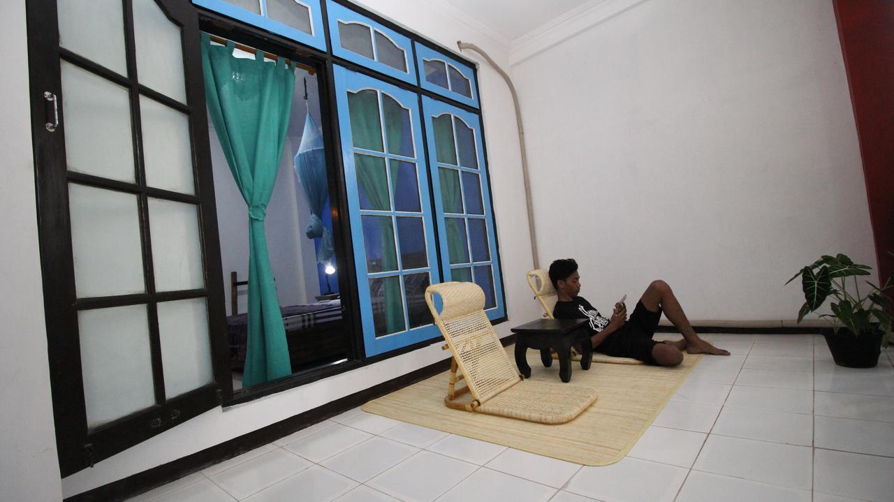 Hati Hati Albergue Yogyakarta Exterior foto