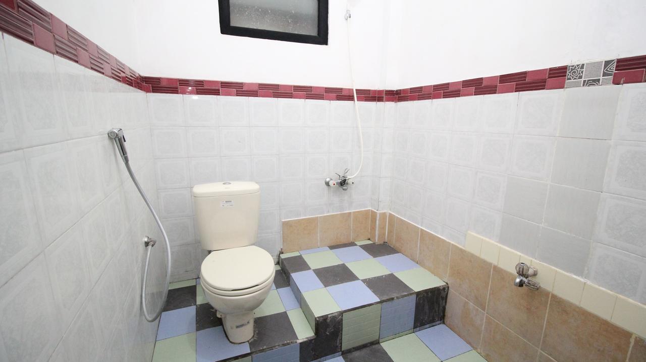 Hati Hati Albergue Yogyakarta Exterior foto